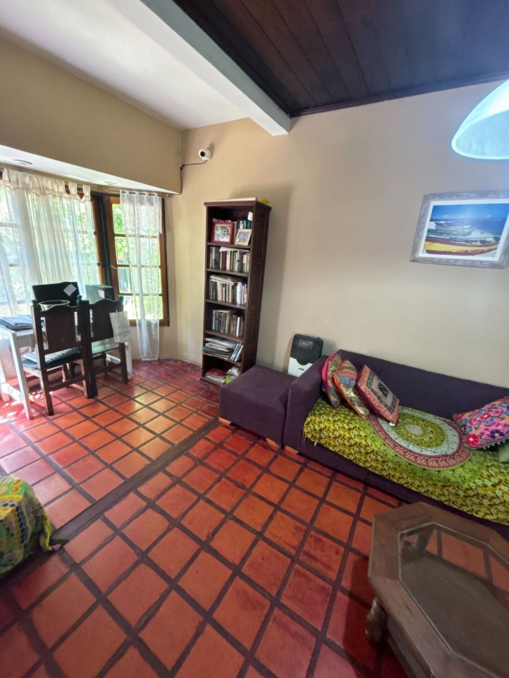 CASA 4 AMBIENTES CON PILETA Y PATIO 