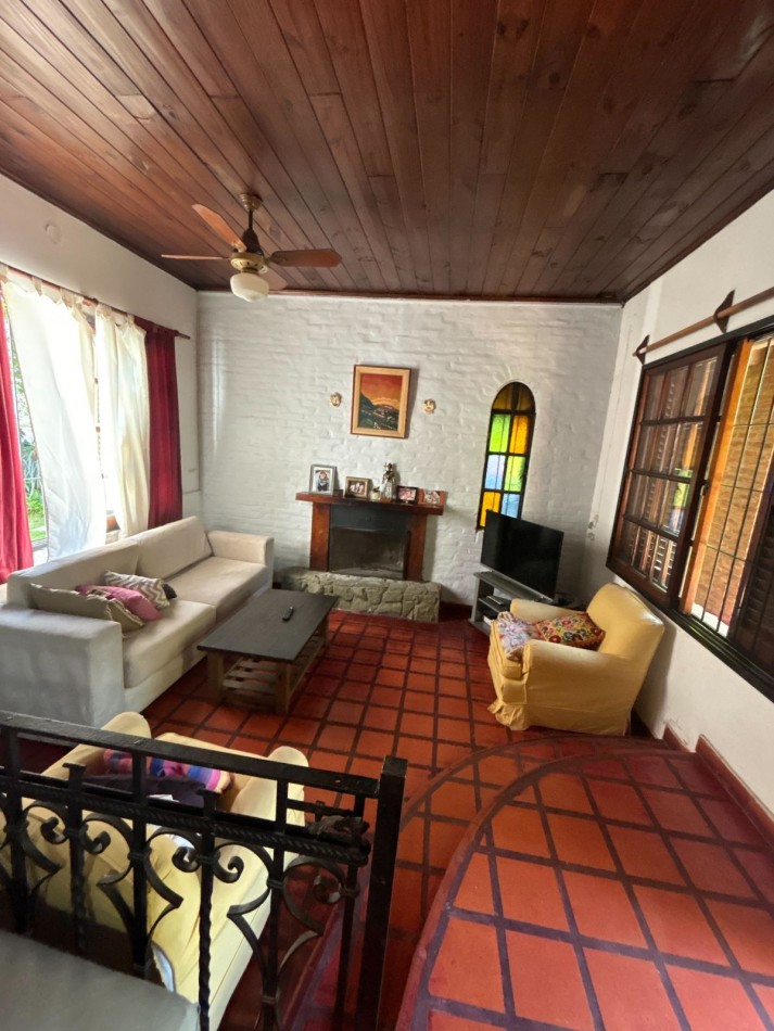 CASA 4 AMBIENTES CON PILETA Y PATIO 