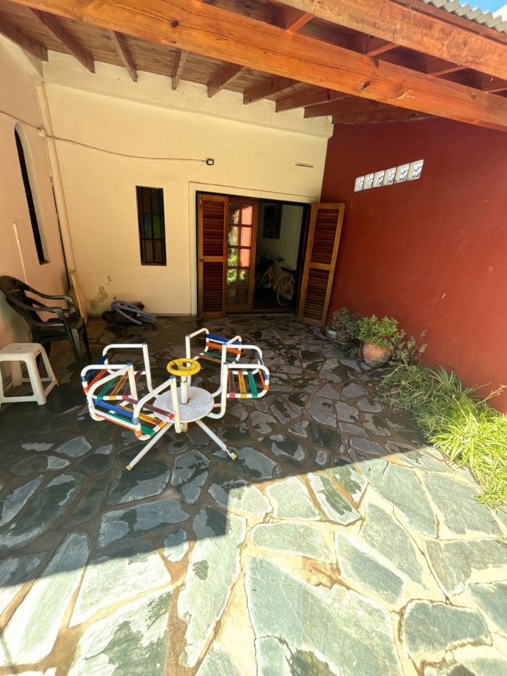 CASA 4 AMBIENTES CON PILETA Y PATIO 