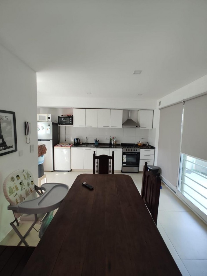 DUPLEX 3 AMBIENTES CON COCHERA 