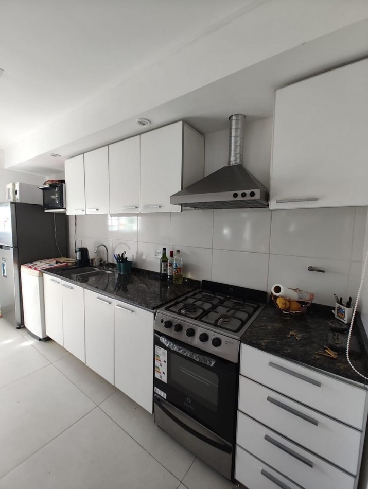 DUPLEX 3 AMBIENTES CON COCHERA 