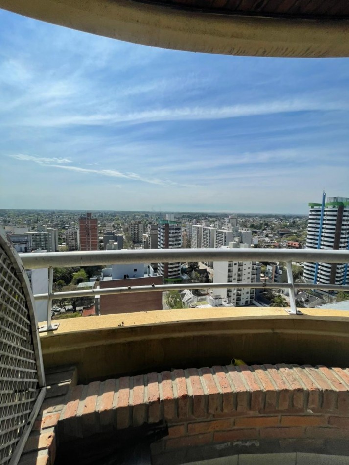 DOS AMBIENTES CON BALCON EN EDIFICIO BARCELONA 