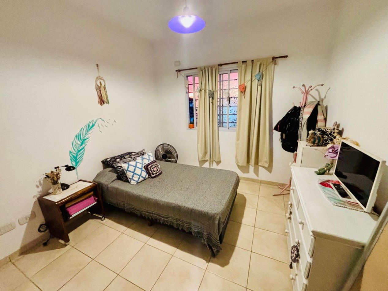 DOS AMBIENTES CON COCHERA EN PLANTA ALTA EN VENTA 