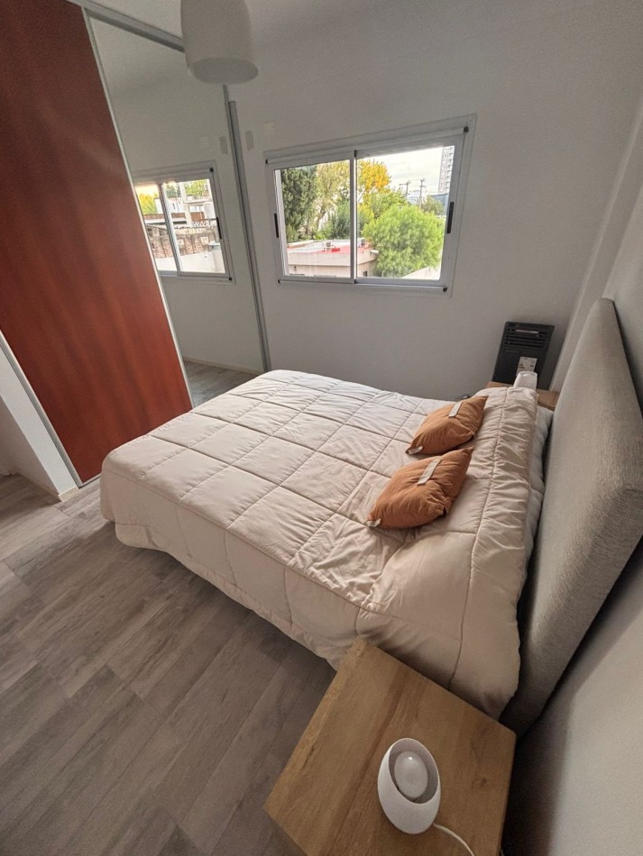 DOS AMBIENTES CON BALCON Y PARRILLA 