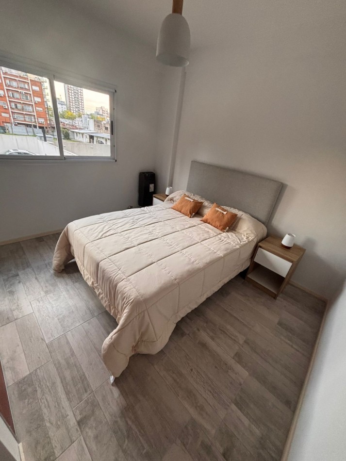 DOS AMBIENTES CON BALCON Y PARRILLA 