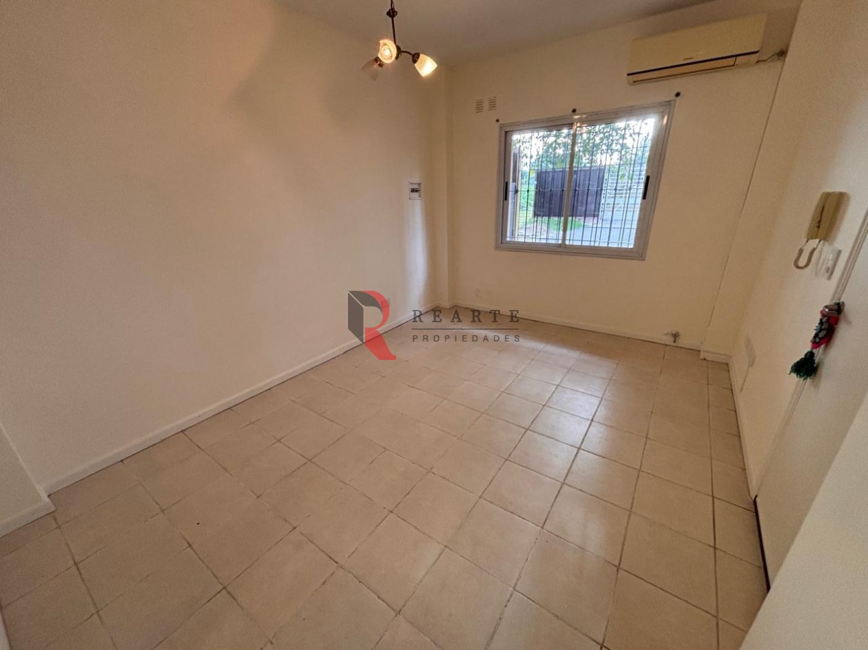 DOS AMBIENTES EN PLANTA BAJA EN VENTA 