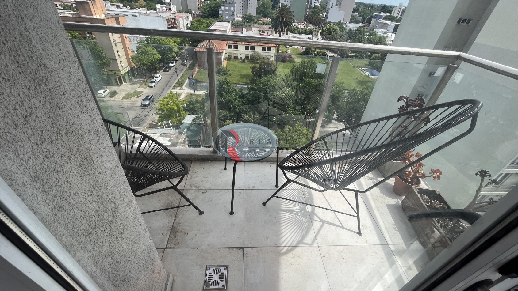 Dos Ambientes en piso alto C/Baulera + Amenities