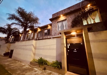 DOS AMBIENTES CON COCHERA EN PLANTA ALTA EN VENTA 